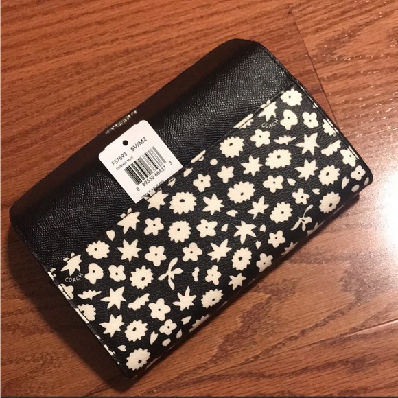 NWT- Coach Slim Envelope Wallet - Picture 8 of 9